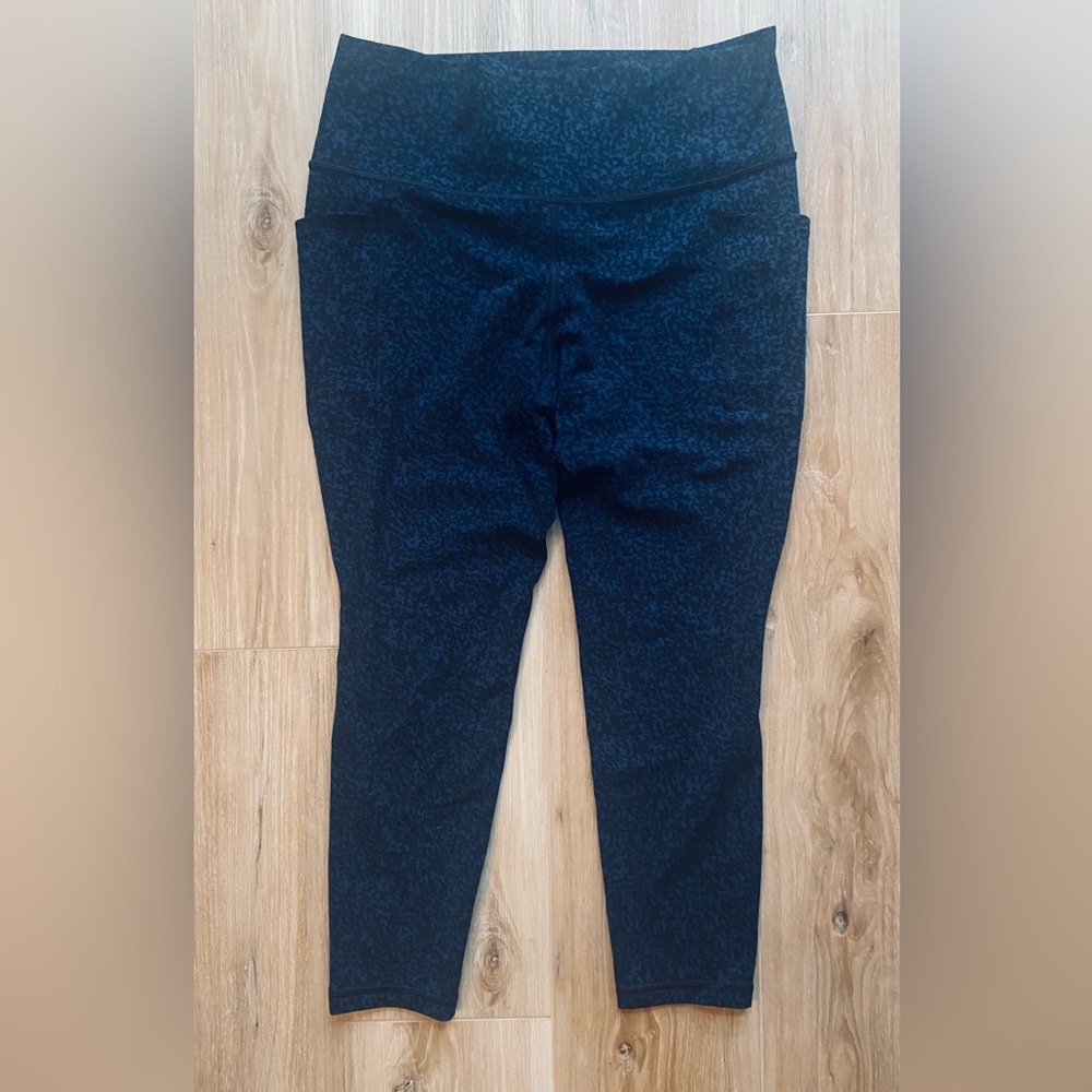 Athleta Navy and Black Patterned Leggings